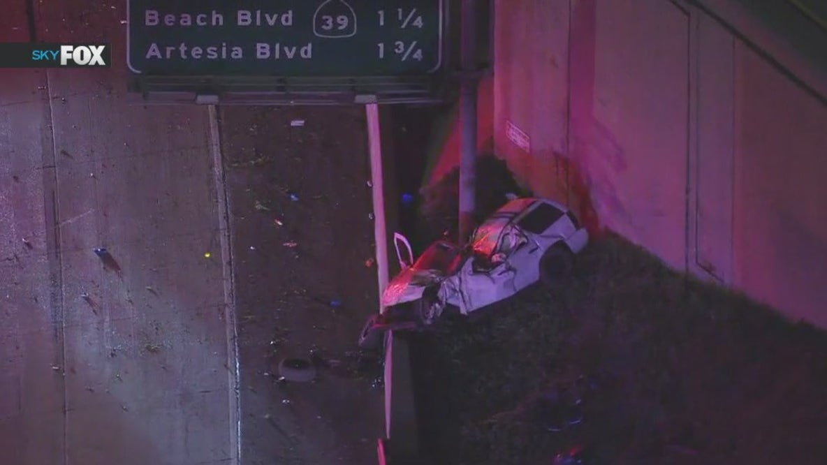 Deadly crash shuts down 5 Fwy in Anaheim